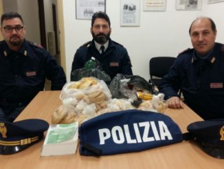 Vende panini e snack sul treno di Foligno, multa salatissima per improvvisato “ambulante”