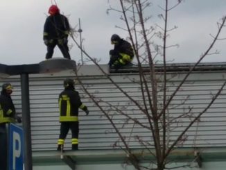 Incendio in una pizzeria a Ponte San Giovanni, vigili del fuoco sul posto [VIDEO]