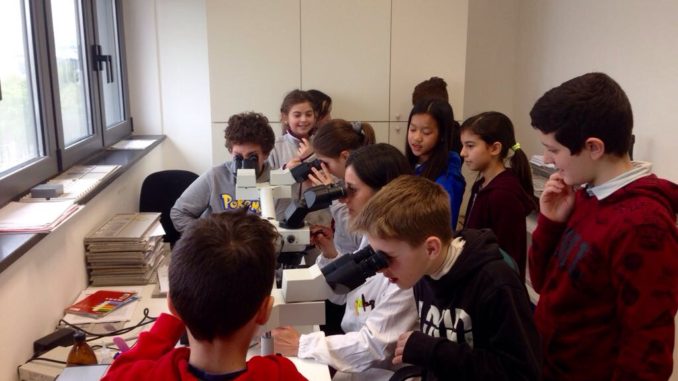 Alunni scuola primaria visitano il CREO di Perugia, piccoli ricercatori crescono