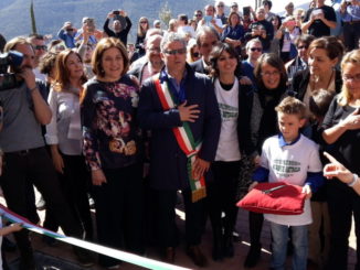La nuova scuola elementare di Norcia è stata inaugurata, studenti in aula al mattino