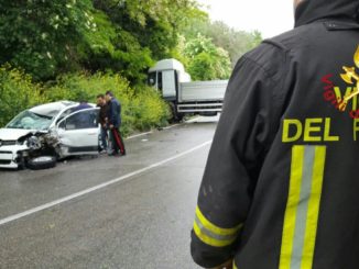 Incidente stradale a Narni tra auto e camion, ferita una ragazza
