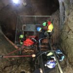 Soccorso alpino soccorre escursionista all'interno della grotta del Monte Cucco
