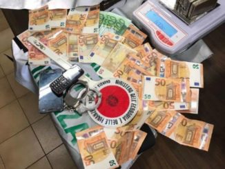 Finanza Perugia, arrestati due spacciatori e sequestrati 600 grammi di hashish