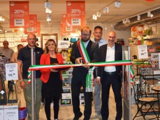 Taglio del nastro Pesciarelli Nkd