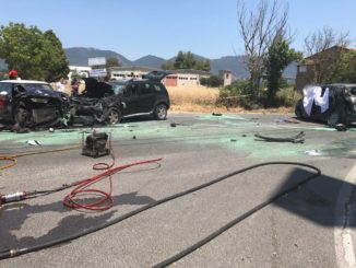 Incidente mortale a Terni, tre auto si scontrano, muore una persona