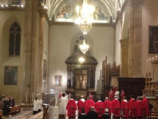 Perugia, Celebrata in cattedrale le Veglia di Pentecoste