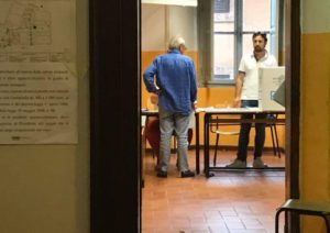 Ballottaggio Todi, urne chiuse, cominciato lo spoglio delle schede
