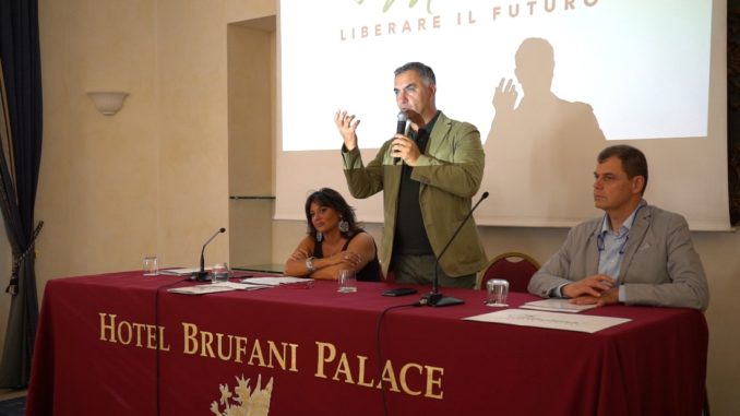 A sinistra Emanuela Mori e al centro Marco Vinicio Guasticchi
