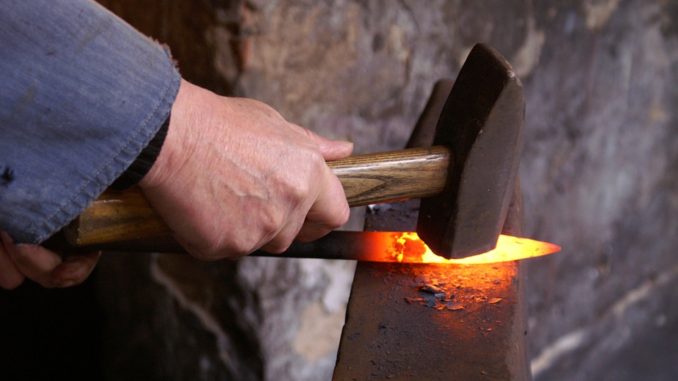 Economia, soffre l’artigianato e calano le imprese artigianali giovanili