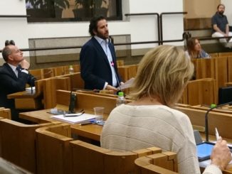 Il consigliere regionale Giacomo Leonelli illustra la sua interrogazione sulla vicenda Colussi