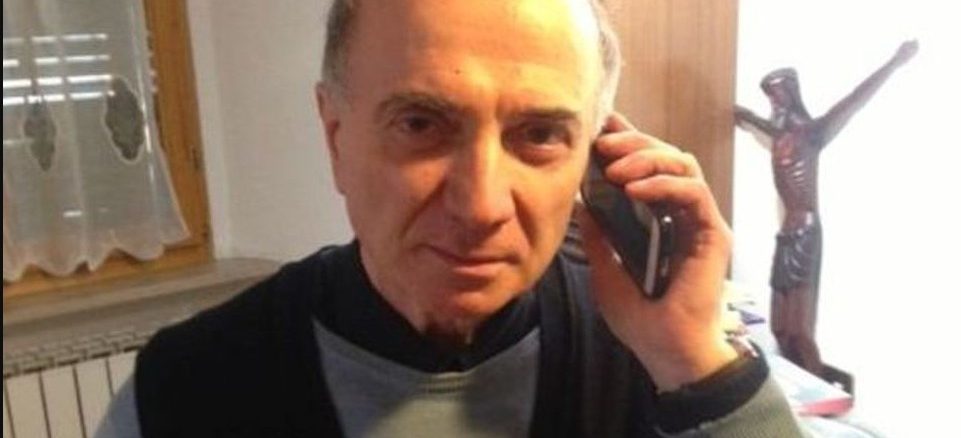 Benedizione casalinghe a Città di Castello Don Giorgio Mariotti prete Hi-tech