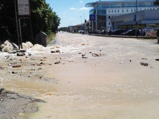 Esplode tubatura acqua in via Settevalli, traffico il tilt