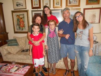 Ponte San Giovanni, Nonna Fausta ha 100 anni, festa grande in famiglia