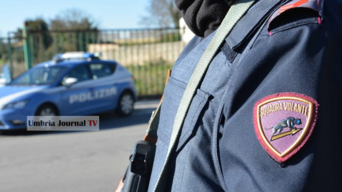 Nascondevano dosi di cocaina in auto, bloccati da polizia a Perugia