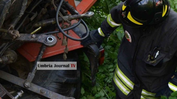 Anziano muore schiacciato dal trattore a Casacastalda