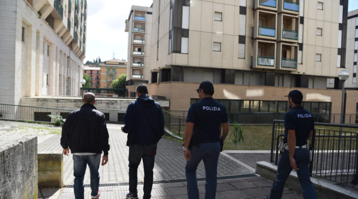 Polizia Via del Macello controlli Fontivegge (10)