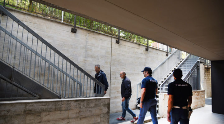 Polizia Via del Macello controlli Fontivegge (9)