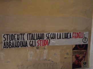 Blocco studentesco protesta critica, a Perugia, su Ministro Fedeli