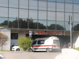 Incidente sul lavoro a Terni, operaio di 38 anni schiacciato, è codice rosso