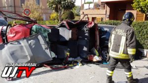 Perugia, incidente stradale a Colombella, scontro tra due auto e camion, un ferito [FOTO]