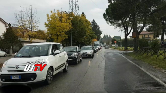 Incidente a Collestrada, traffico spaventoso, Umbria divisa in due