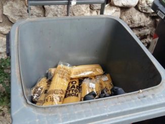 Cibo donato ai poveri gettato trai i rifiuti, Lega insorge