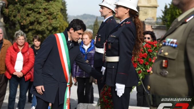 Commemorazione dei defunti, onore ai caduti al cimitero monumentale di Perugia [FOTO]