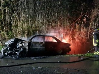 Incidente stradale nella notte nel Perugino, gesto eroico evita tragedia