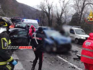 Incidente stradale a Spoleto tra i feriti anche due agenti di Polizia, in ospedale anche una terza persona