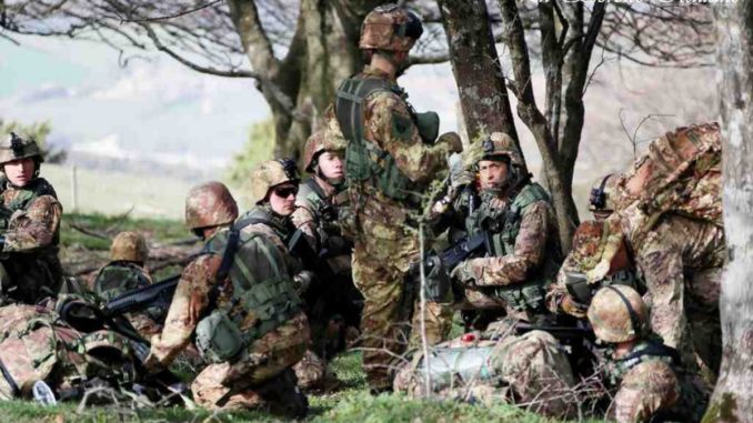 Elitrasporto tattico a Trignano di Spoleto arriva Esercito italiano [Foto]