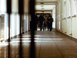 Aggressione nel carcere di Perugia, feriti tre poliziotti penitenziari