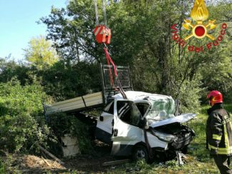 Incidente sulla Terni Rieti, furgone in scarpata, 6 feriti