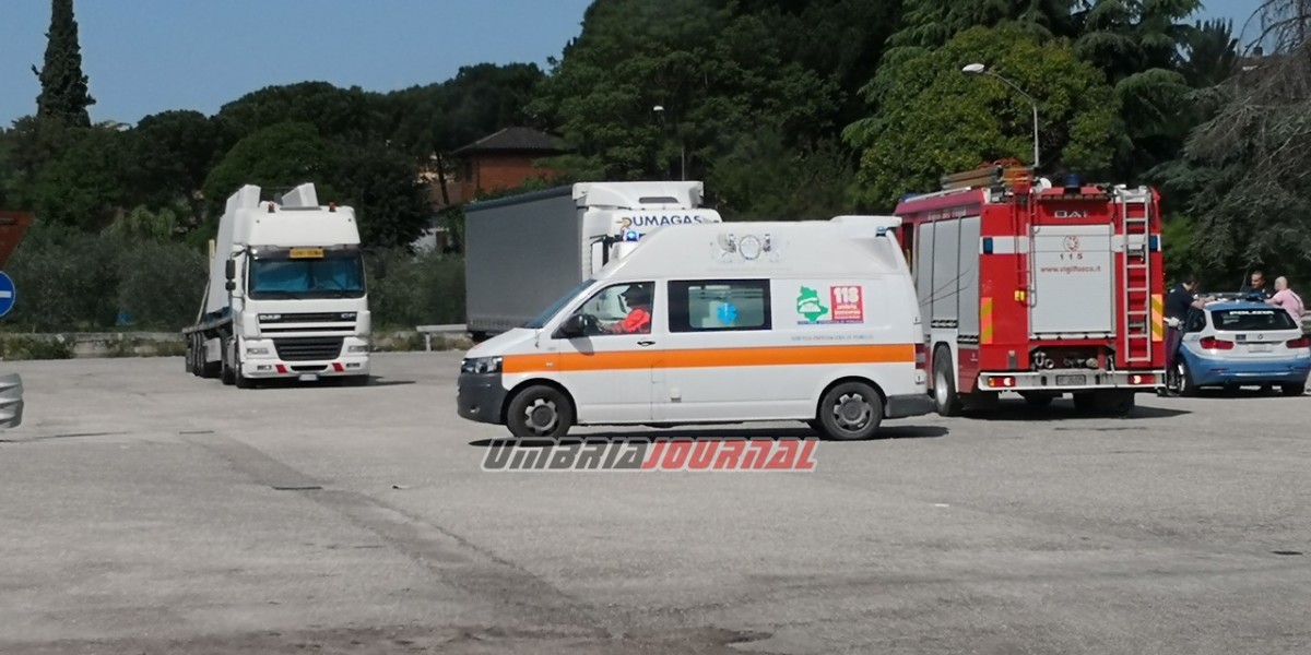 Incidente stradale sulla E45 a Ponte San Giovanni, illesi i due bimbi coinvolti