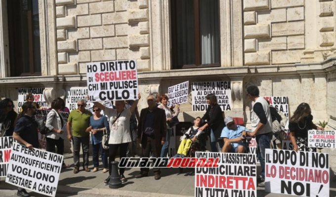 protestaa-associazioni-disabili (6)