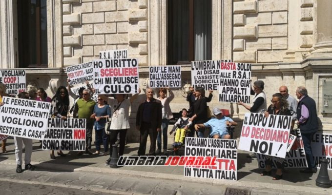 protestaa-associazioni-disabili (7)