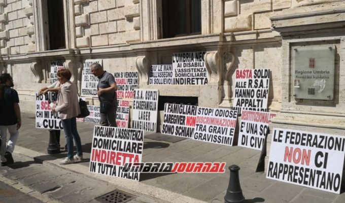 protestaa-associazioni-disabili (8)