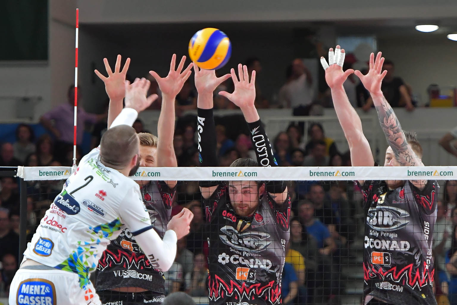 Volley, Sir Safety, Tie Break fatale a Trento, vince la Diatec, serie