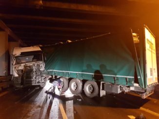 Incidente sul raccordo Terni Orte, grave camionista, traffico in tilt