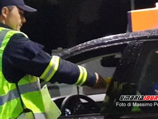 Controlli notturni Polstrada, sei patenti ritirate, 11 persone positive all’alcol, 2 per droga