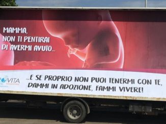 I camion vela ed i manifesti di ProVita anche in Umbria
