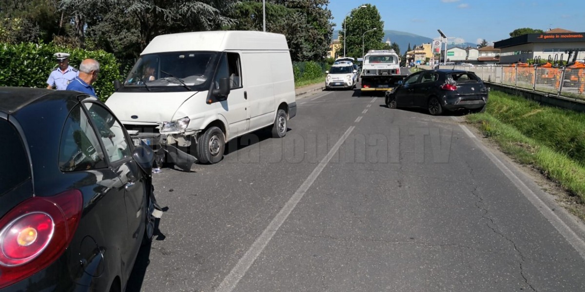 Bimbo di circa due anni ferito in un incidente stradale a Bastia Umbra