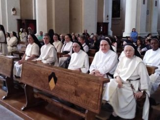 Suore Congregazione Romana San Domenico lasciano Perugia