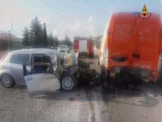 Incidente con feriti a Sant'Eraclio di Foligno auto contro furgone sulla Flaminia