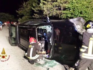Auto si ribalta a Gualdo Tadino, lungo la Valsorda, ferito conducente