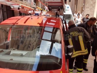 Incendio a Perugia, prende fuoco padella, tanto fumo, sta bene signora di 90 anni FOTO