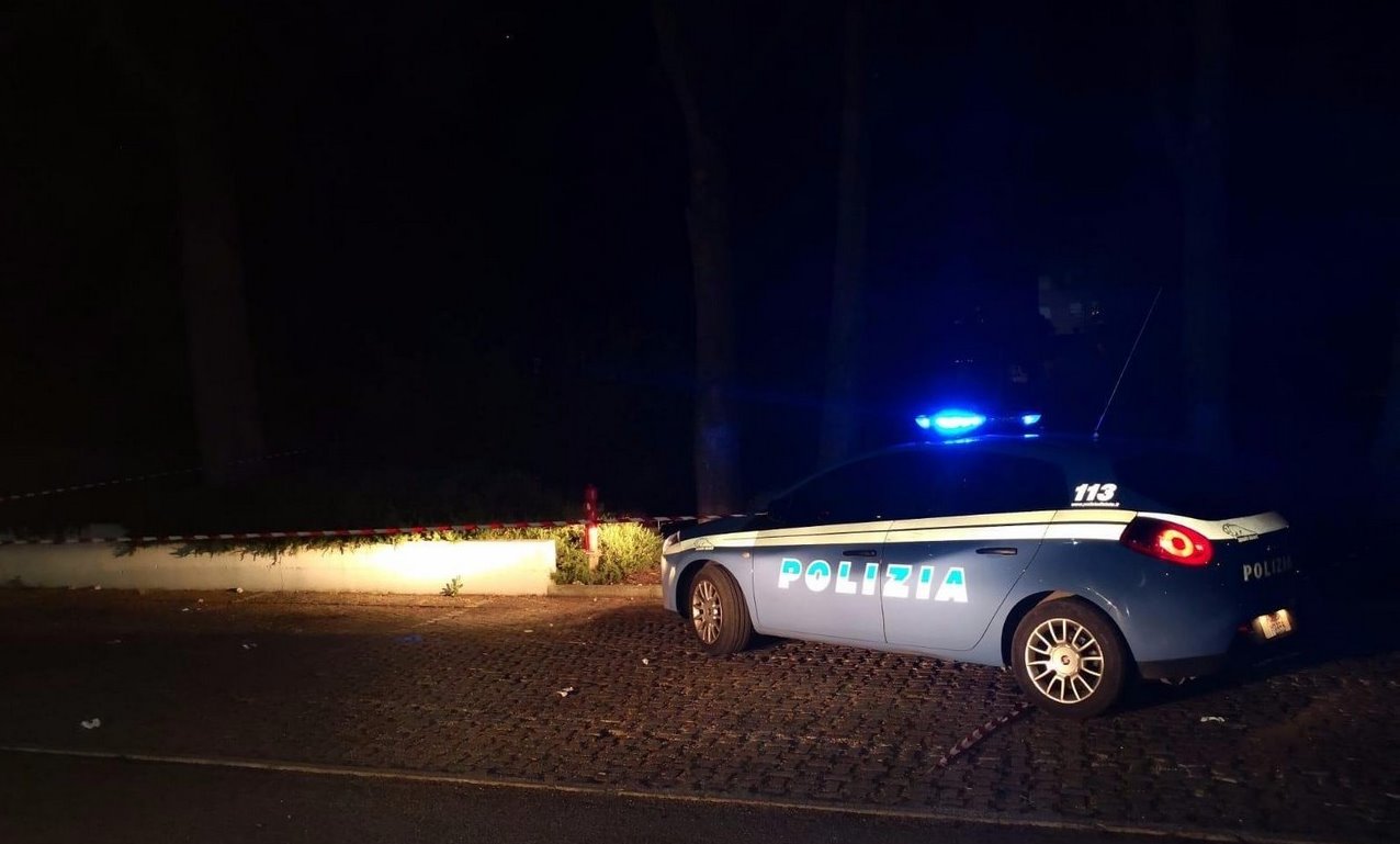Neonato morto trovato a Terni nel parcheggio di un supermercato