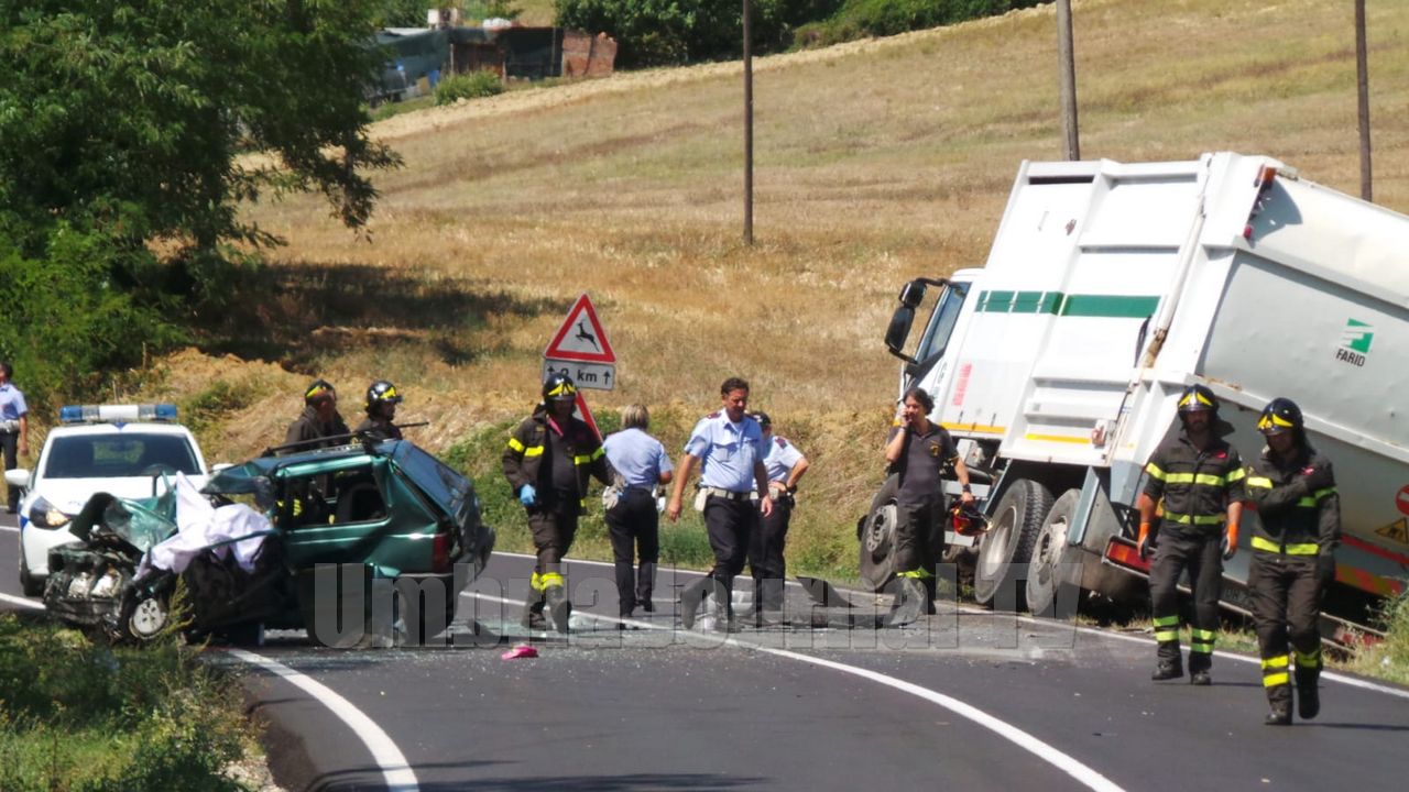 Incidente mortale a Ponte Rio di Perugia, muore un uomo, ferita gravemente una donna