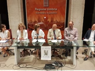 Mostra Valtopina, al via dal 31 agosto l'arte del ricamo e tessuto artigianale