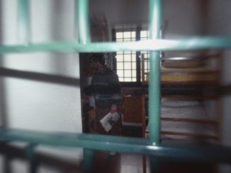 Carcere Terni, detenuto frattura naso a poliziotto, sequestrato un bisturi
