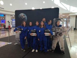 Shopping spaziale al centro commerciale Collestrada